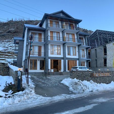 The Bulevar - Whispering Willows Hotell Sissu Exteriör bild