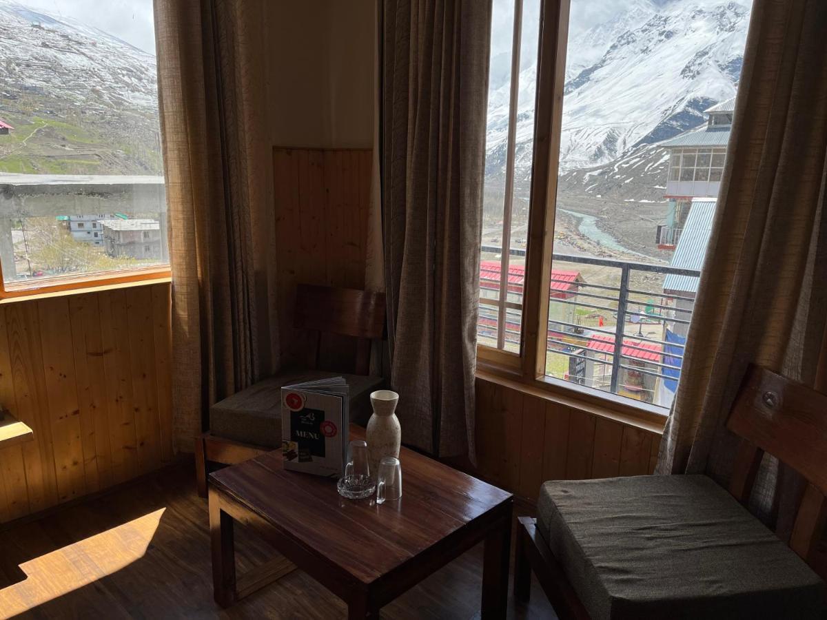The Bulevar - Whispering Willows Hotell Sissu Exteriör bild