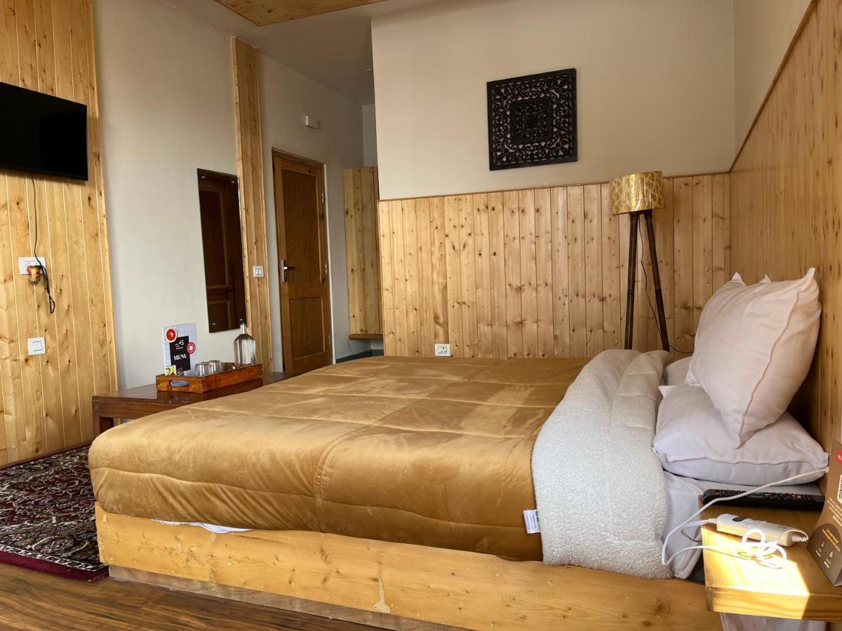 The Bulevar - Whispering Willows Hotell Sissu Exteriör bild