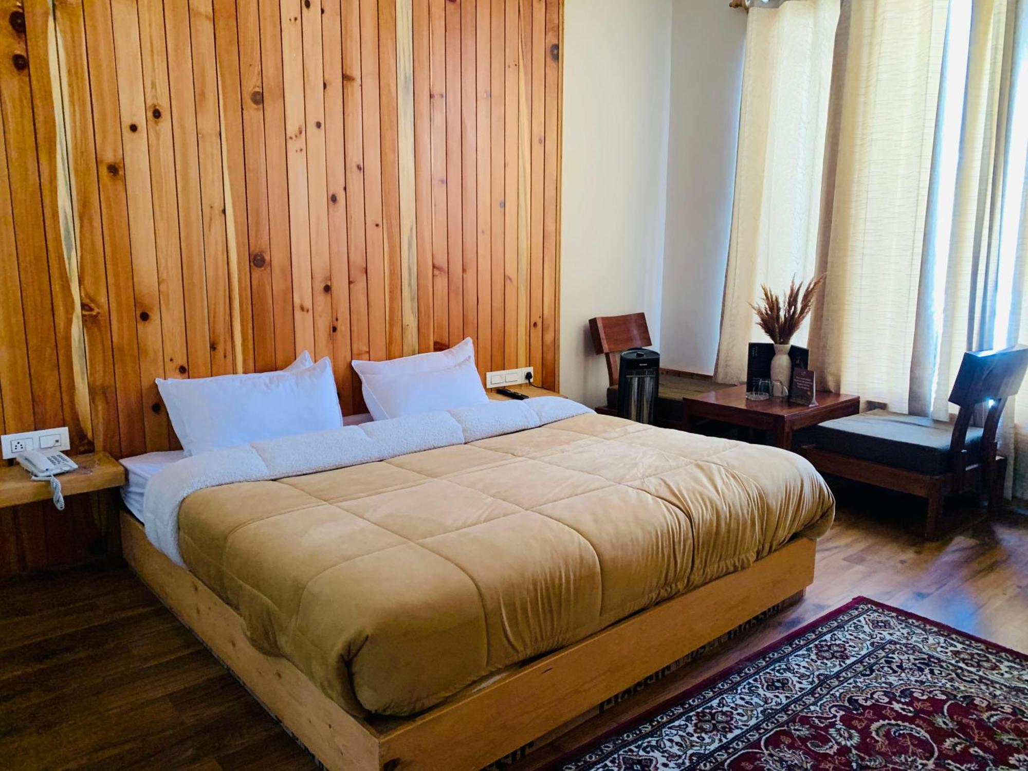 The Bulevar - Whispering Willows Hotell Sissu Exteriör bild