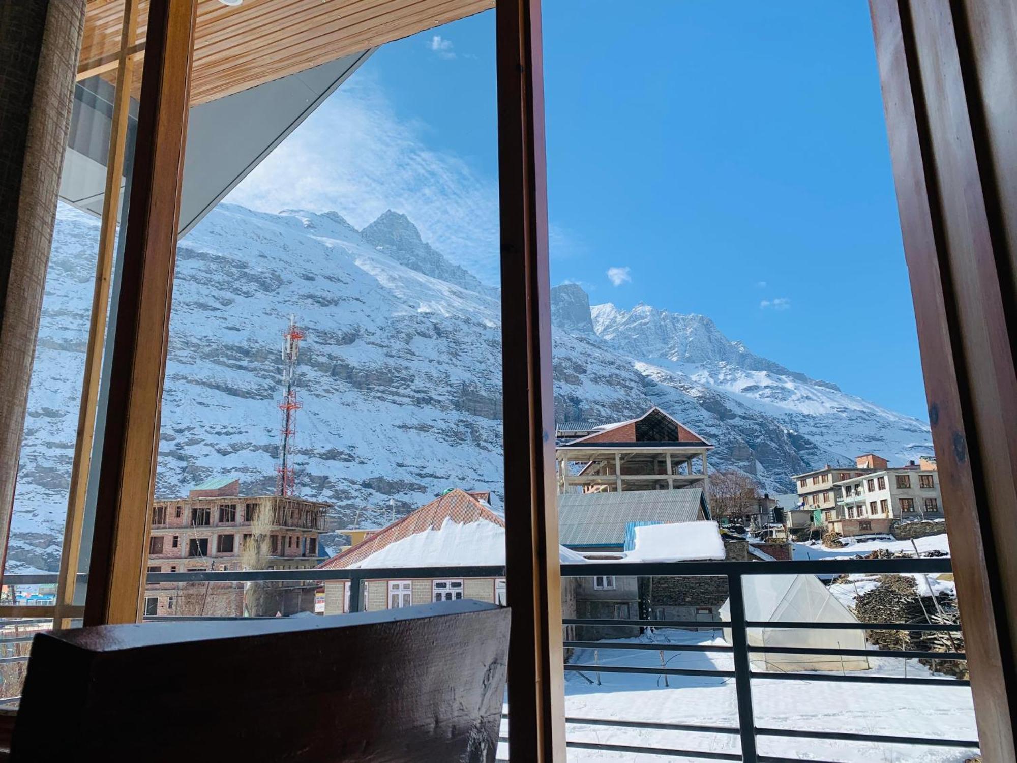 The Bulevar - Whispering Willows Hotell Sissu Exteriör bild