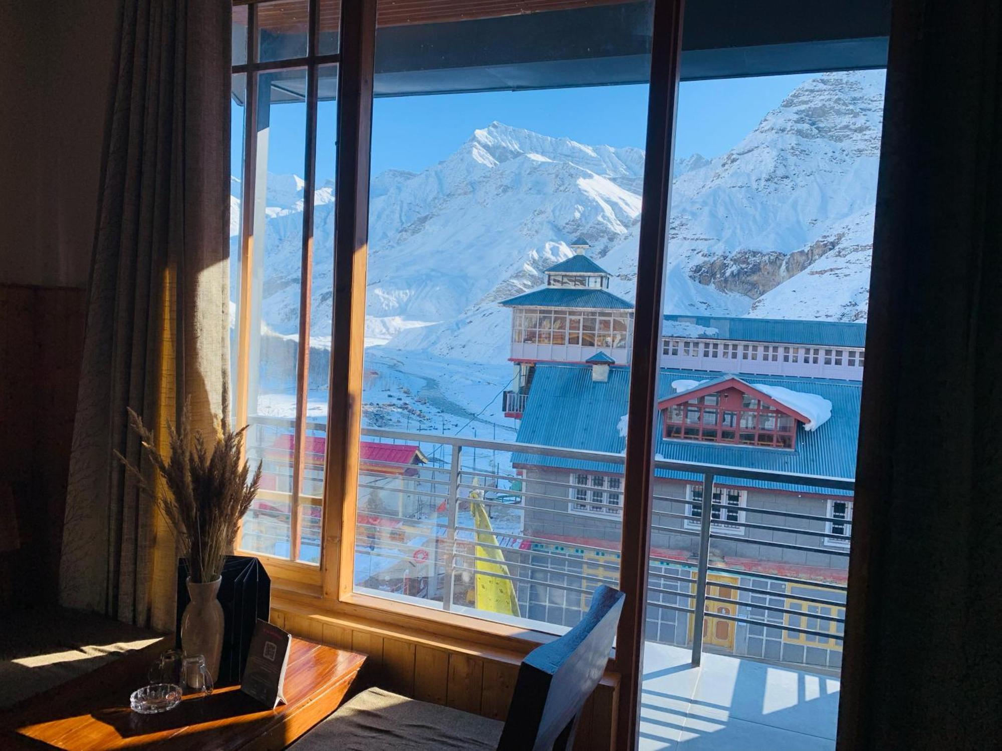 The Bulevar - Whispering Willows Hotell Sissu Exteriör bild