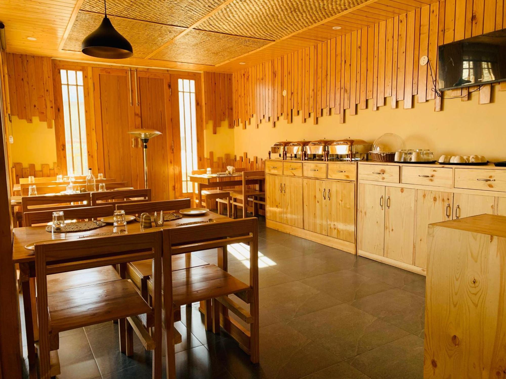 The Bulevar - Whispering Willows Hotell Sissu Exteriör bild