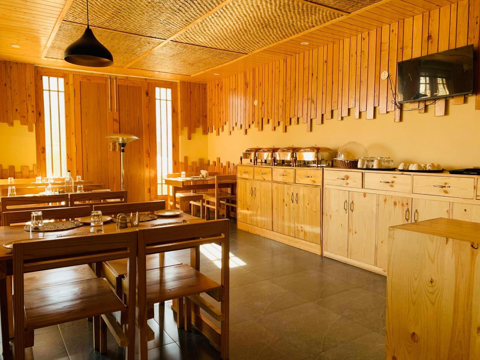 The Bulevar - Whispering Willows Hotell Sissu Exteriör bild